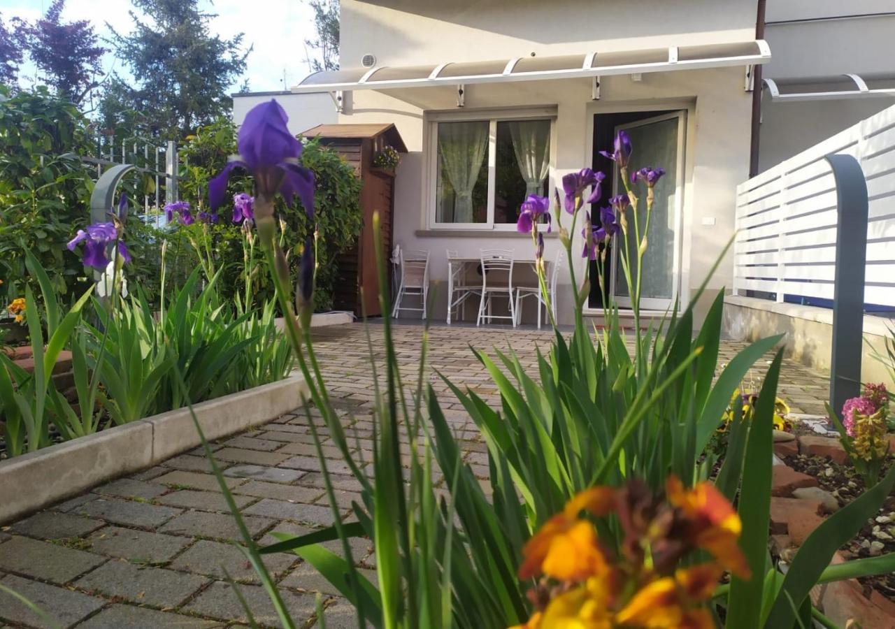 bolognaholidayhome APPARTAMENTO SIGNORINI giardino e posto auto Esterno foto