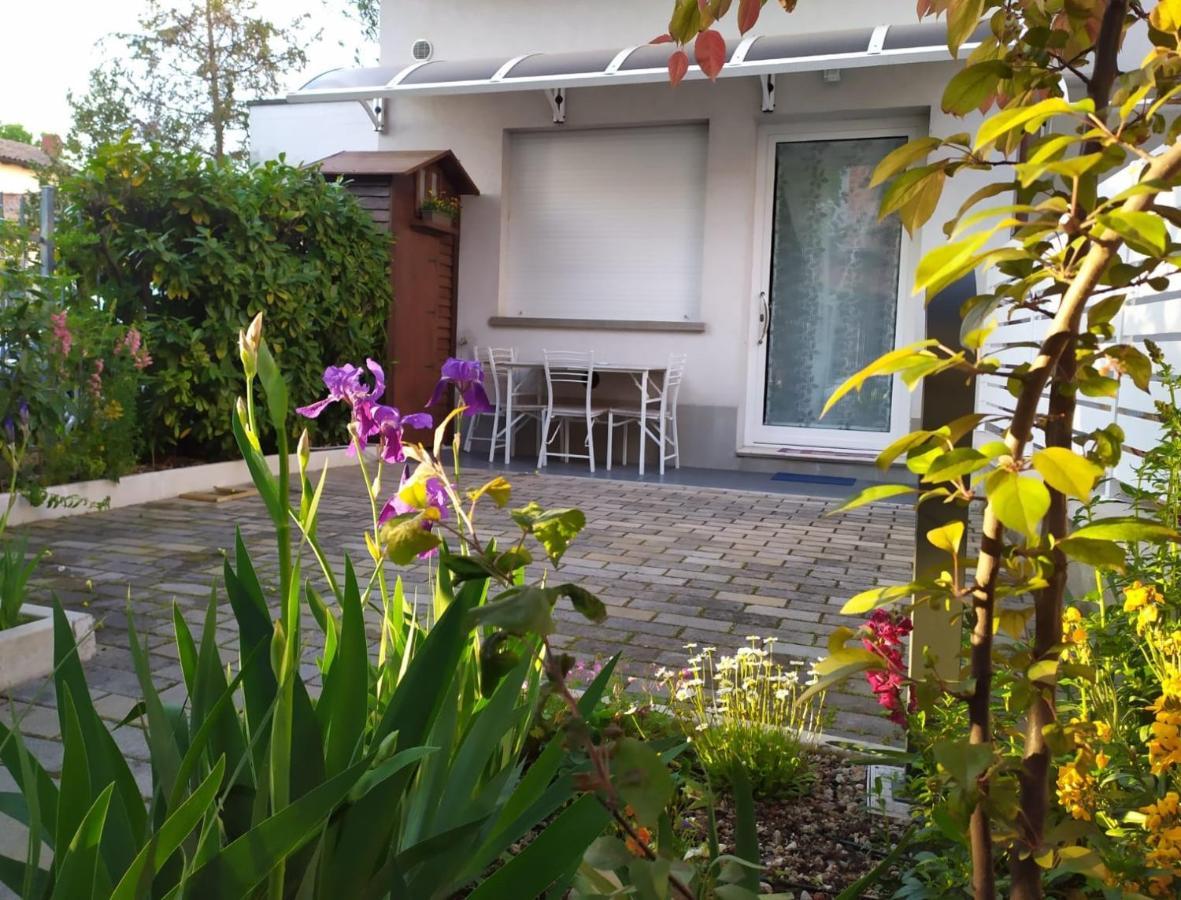 bolognaholidayhome APPARTAMENTO SIGNORINI giardino e posto auto Esterno foto